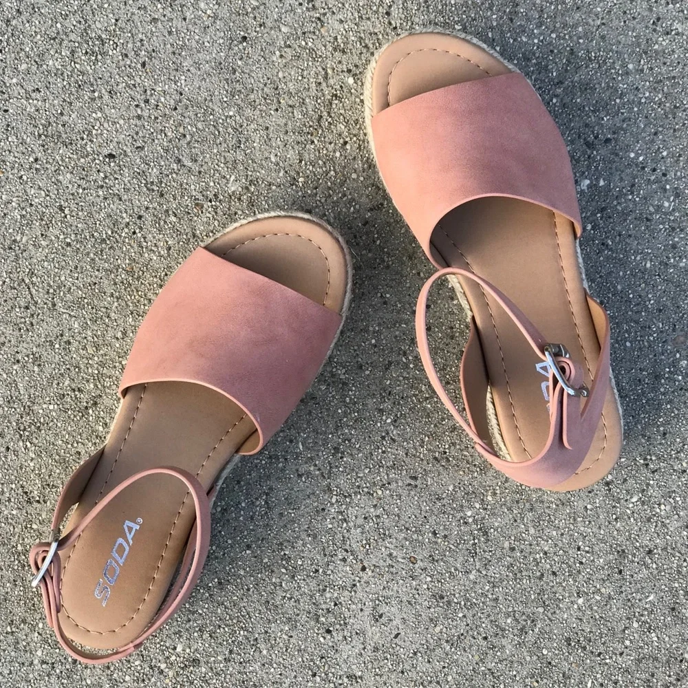 Espadrilles Size 6 - Picture 4 of 9